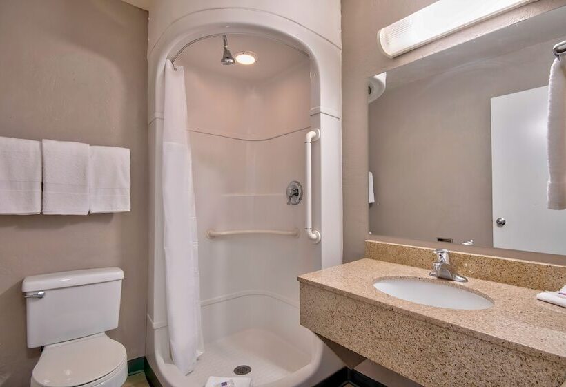 Номер Стандарт 2 Двуспальные Кровати, Motel 6 Santa Fe