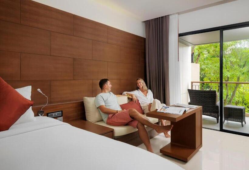带大床的高级房间, Novotel Phuket Kata Avista Resort And Spa