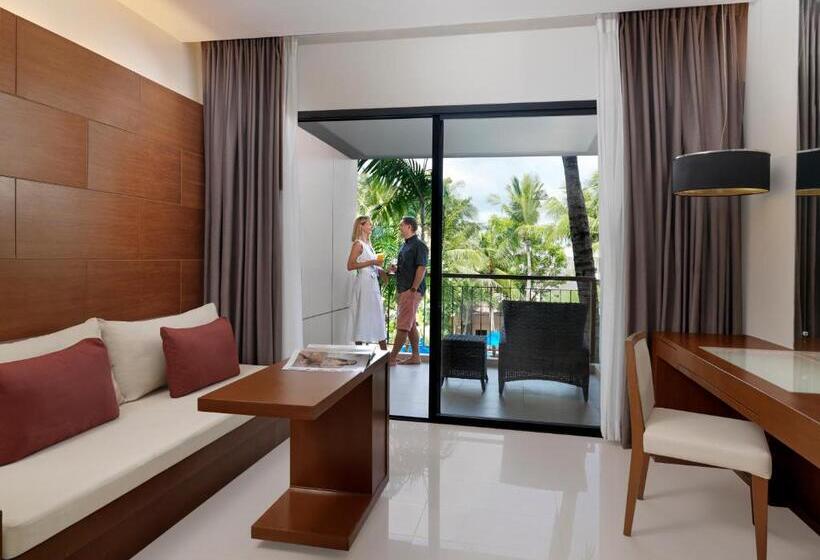 带大床的高级房间, Novotel Phuket Kata Avista Resort And Spa