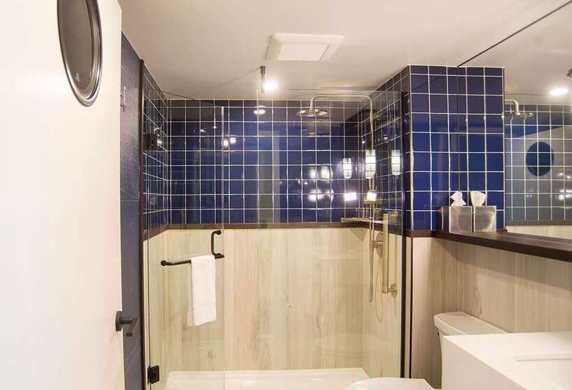 스탠다드 룸 킹사이즈 침대, Hampton By Hilton Dublin City Centre