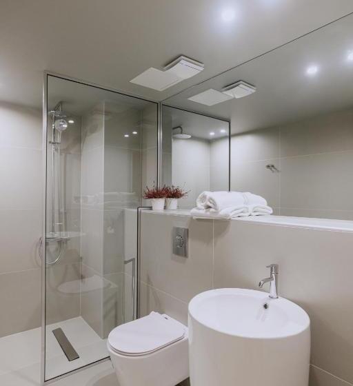 Трехместный Номер Стандарт с Видом, Flisvos Royal Hotel & Suites