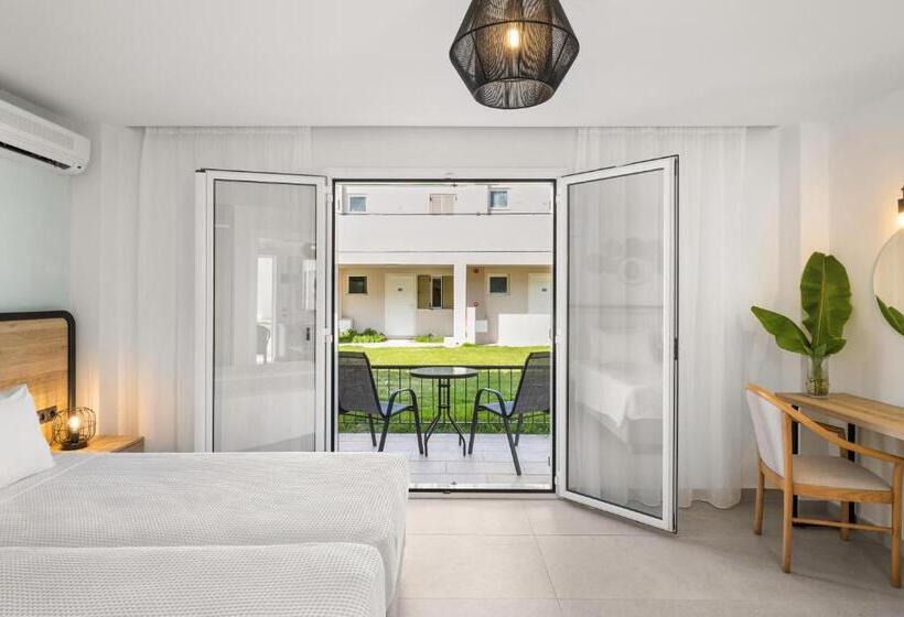 Семейный Номер Superior, White Olive Marine Aquapark   All Inclusive