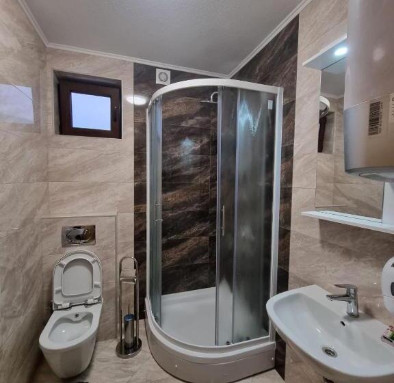 اتاق خانوادگی, Bed & Breakfast Sjaj