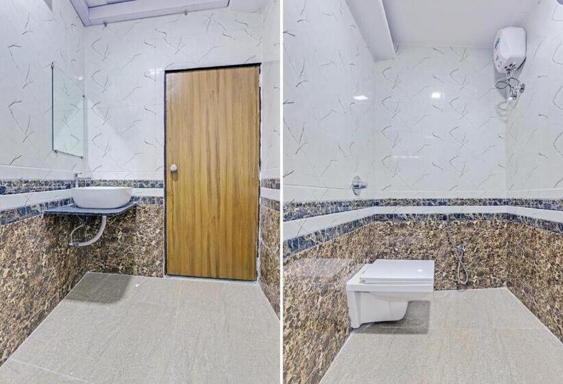 Номер Deluxe, Shiv Inn Vadodara