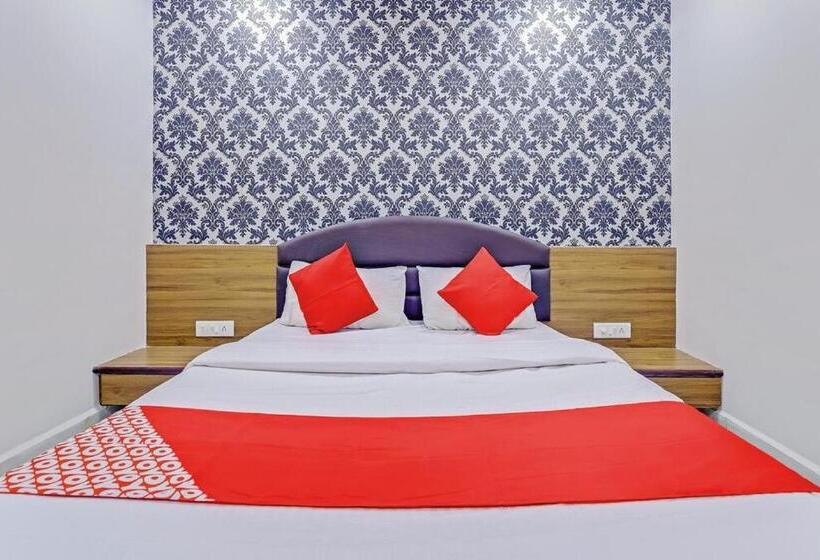 Номер Superior, Shiv Inn Vadodara