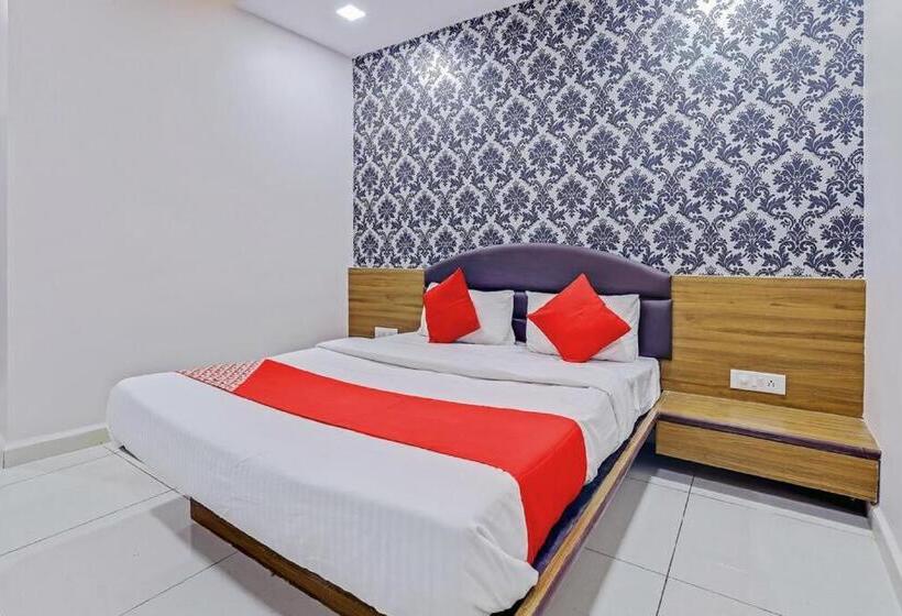 スーペリアールーム, Shiv Inn Vadodara