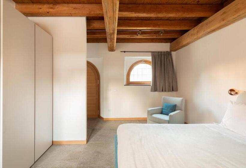 디럭스 룸 킹사이즈 침대, Antico Borgo Molino 7cento Vicino Ai Giardini Di Ninfa