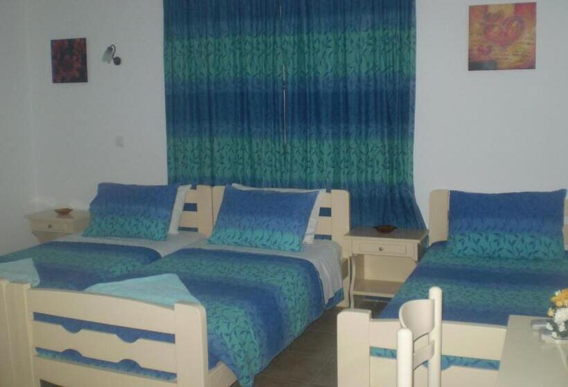 غرفة قياسية ثلاثية, Galini Pension