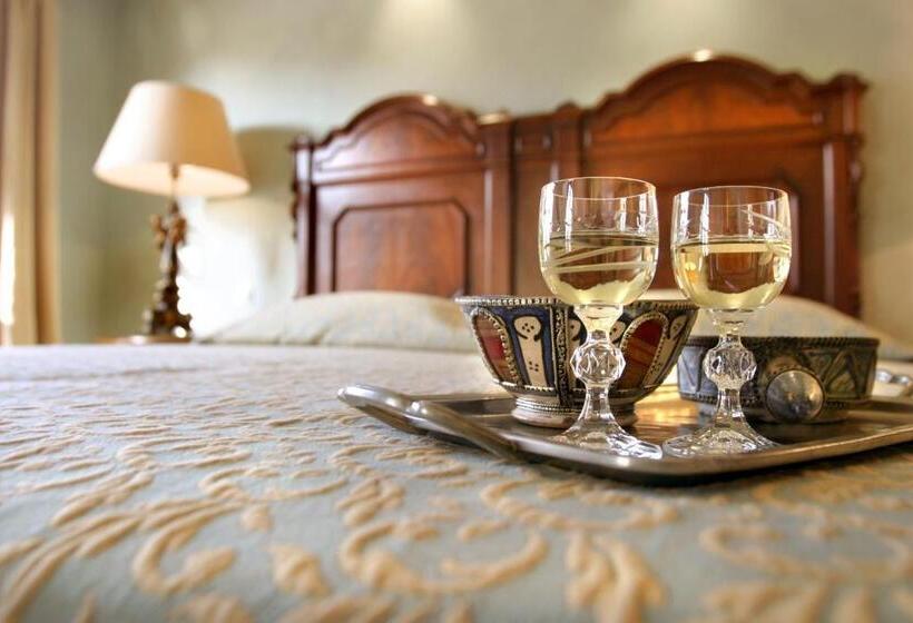 جناح, Le Convivial Luxury Suites & Spa
