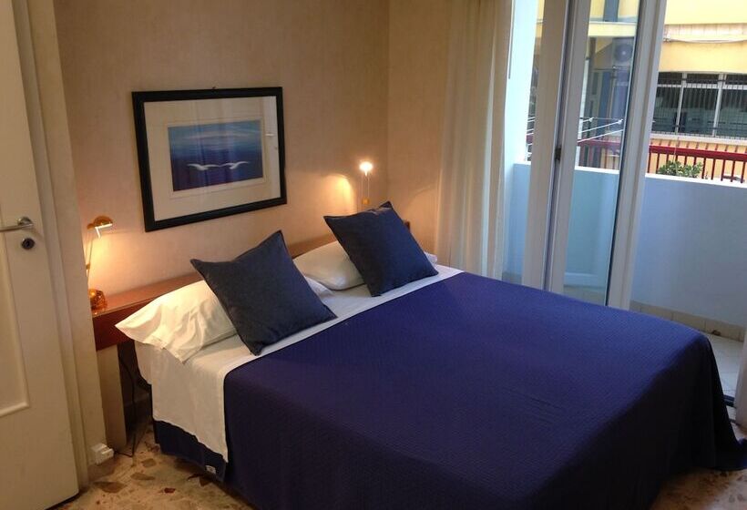 Номер Стандарт, Mare Nostrum Petit Hôtel
