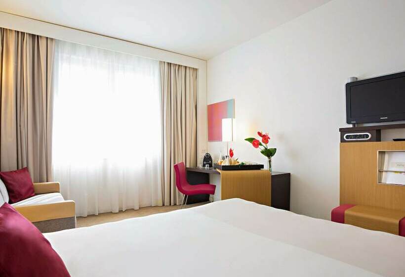 اتاق سوپریور با چشم‌انداز دریا, Novotel Salerno Est Arechi