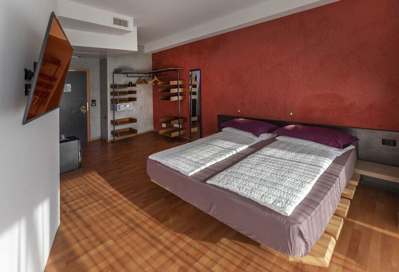 Люкс Семейный 2 Спальни, Ambienthotel Primaluna