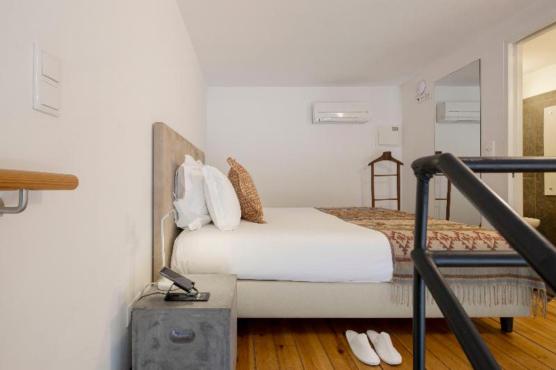 استودیوی سوپریور, Condes De Azevedo Palace Apartments