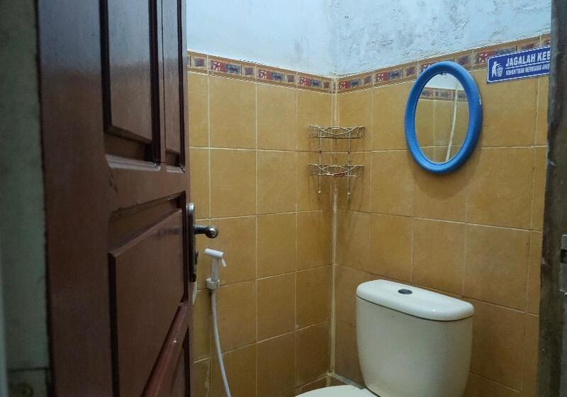 Номер Стандарт, Oyo 90529  Baruga Makassar