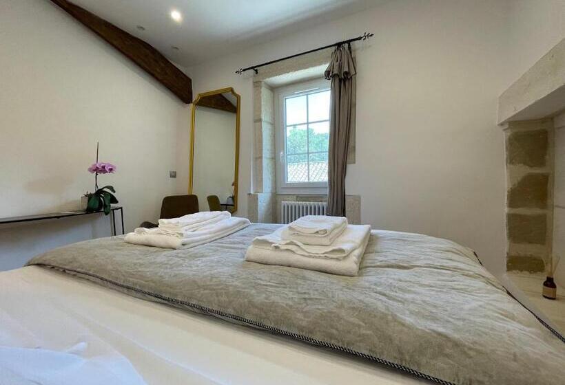 Номер Стандарт, Mas Millésime   Chambre Double   Petit Déjeuner   Piscine   Mas Du Xviiième Siècle Proche Saint Rémy