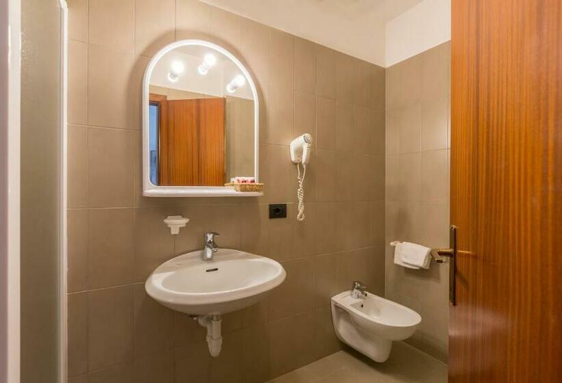 Номер Economy, Brione Green Resort