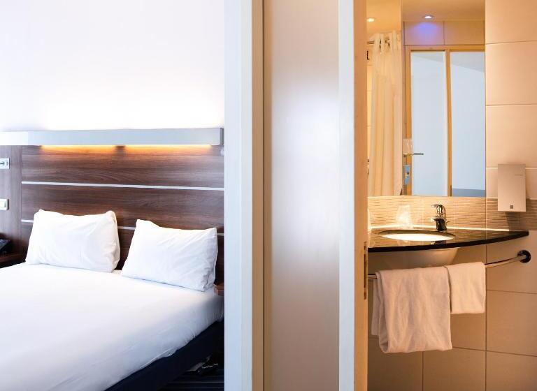 Номер Стандарт, Holiday Inn Express Marseille Saint Charles, An Ihg