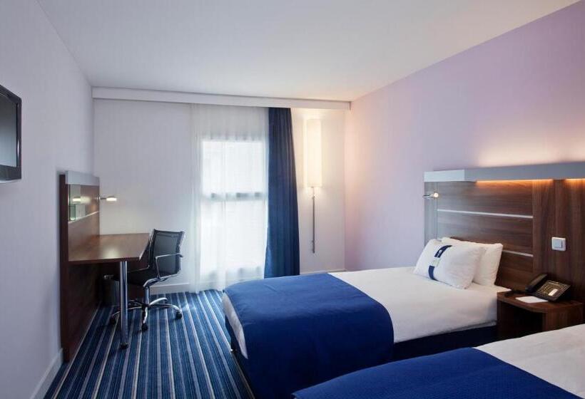Номер Стандарт, Holiday Inn Express Marseille Saint Charles, An Ihg