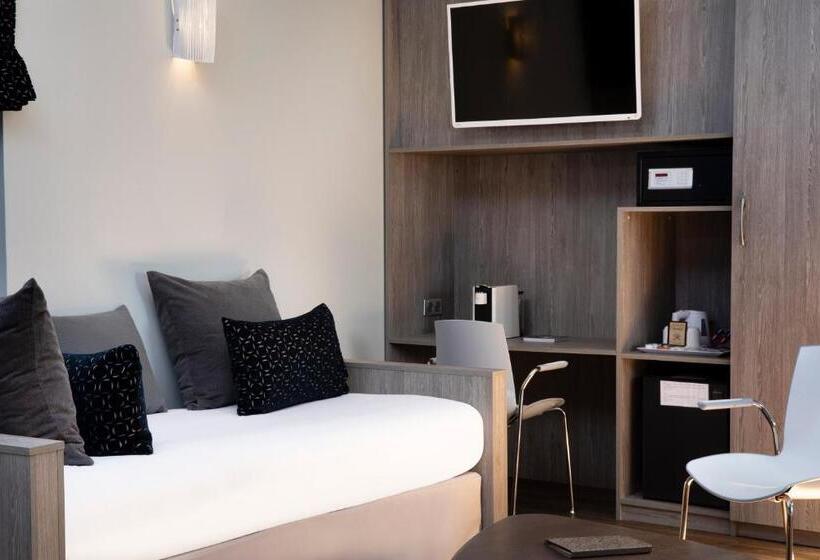 Семейный Номер, Le Mans Country Club