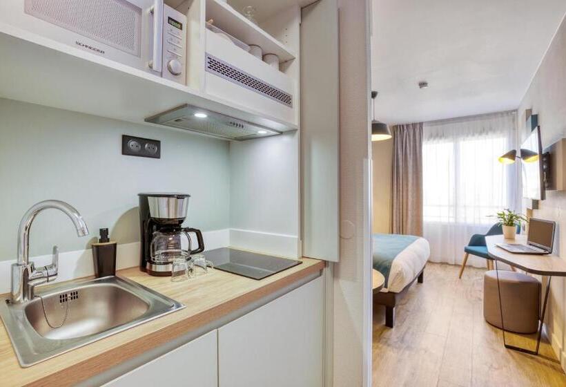 Студия Superior, Appart City Confort Paris Clichy  Mairie