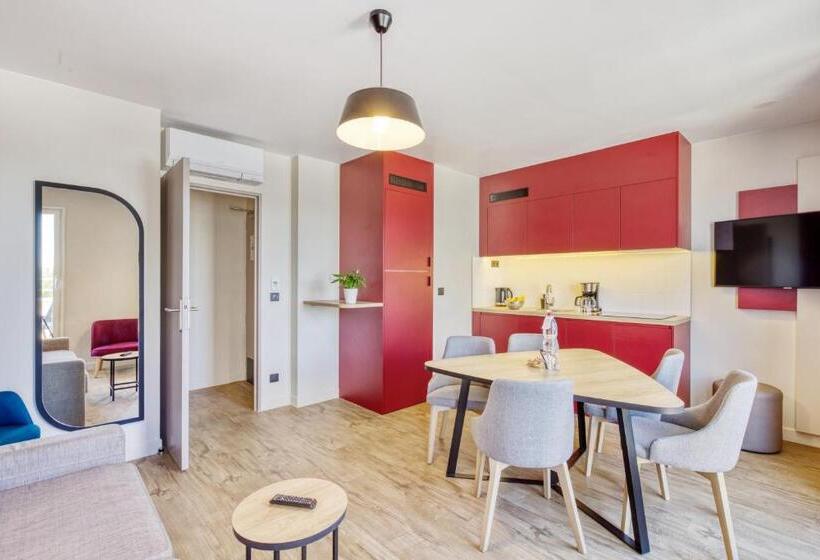 Апартаменты 2 Спальни, Appart City Confort Paris Clichy  Mairie
