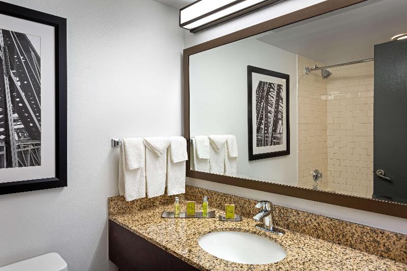 장애인을 위한 스탠다드 룸, Holiday Inn Liverpool City Centre, An Ihg
