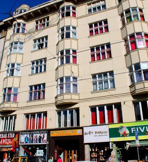 اتاق استاندارد با سرویس بهداشتی مشترک, Hostel Downtown