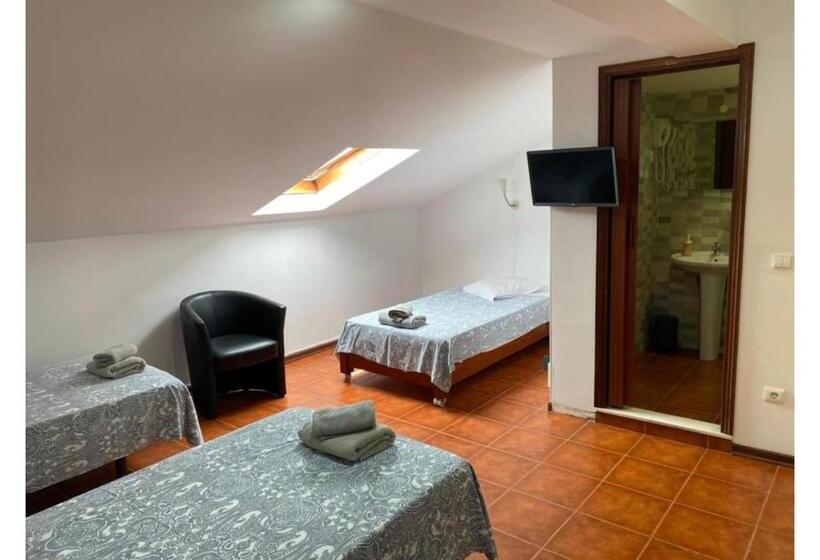 Quarto Triplo Standart, Pouso Dos Anjos
