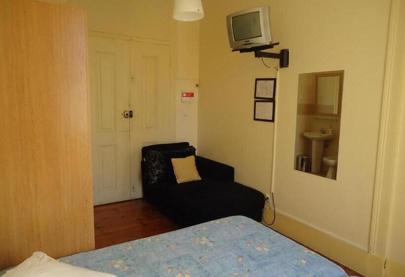 Quarto Standard Casa de Banho Partilhada, Pouso Dos Anjos