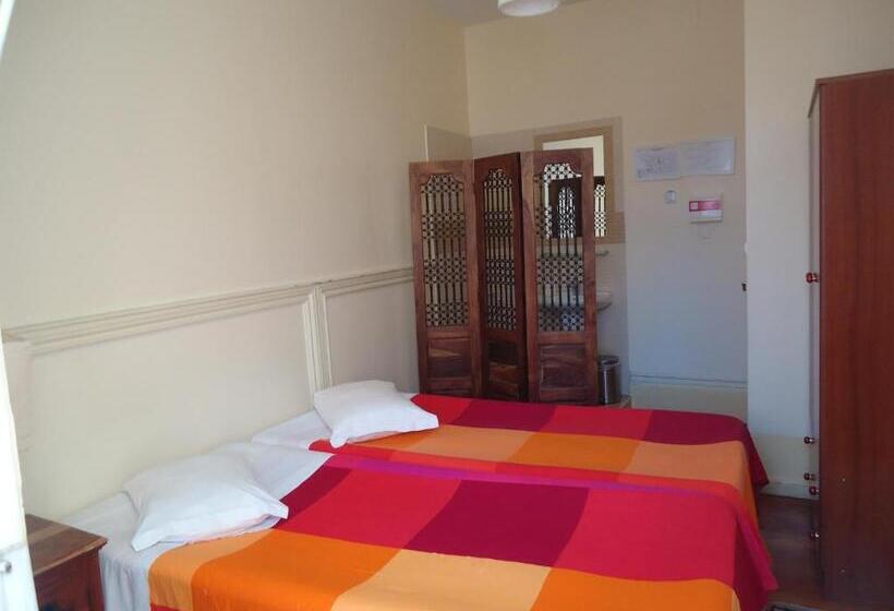 Quarto Standard Casa de Banho Partilhada, Pouso Dos Anjos