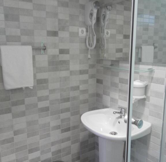 Quarto Triplo Standart, Pouso Dos Anjos
