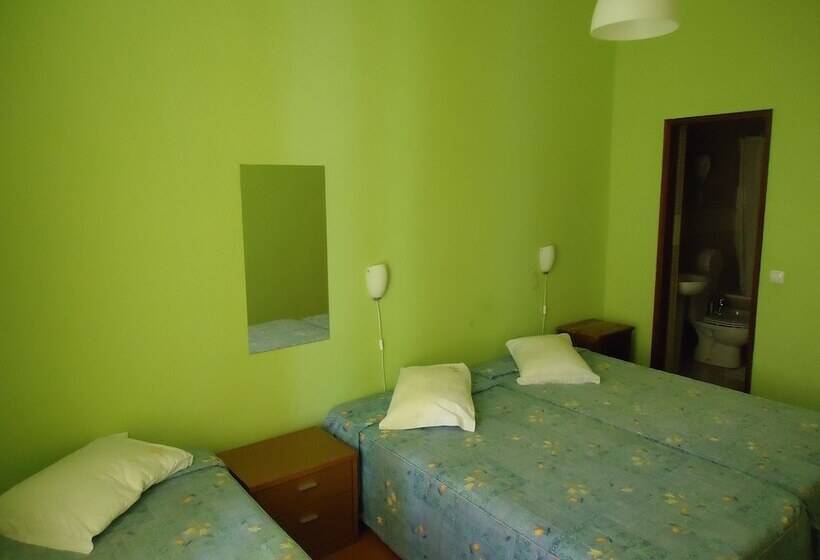 Quarto Triplo Standart, Pouso Dos Anjos