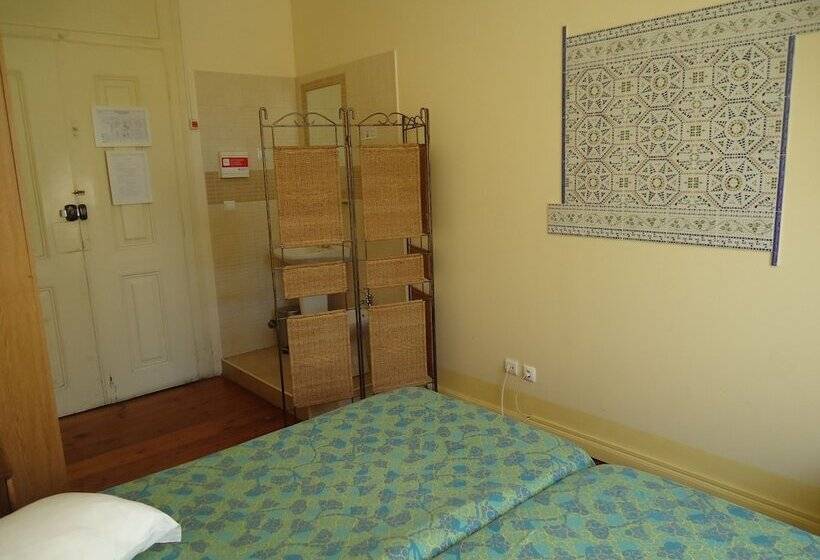 Quarto Standard Individual Casa de Banho Partilhada, Pouso Dos Anjos