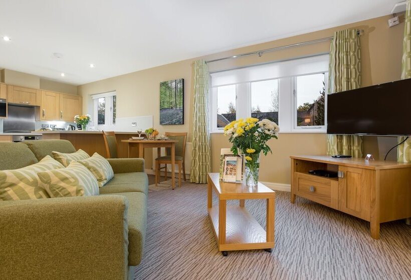 Студия Стандарт, Thurnham Hall Resort