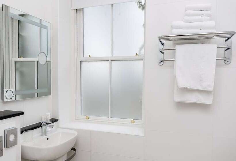 Апартаменты Семейные 1 Спальня, Thurnham Hall Resort