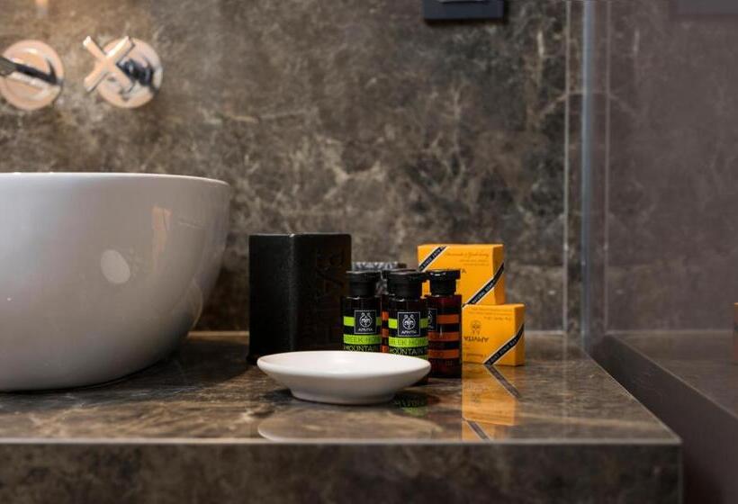 اتاق استاندارد سه نفره, Hyperion City Hotel & Spa