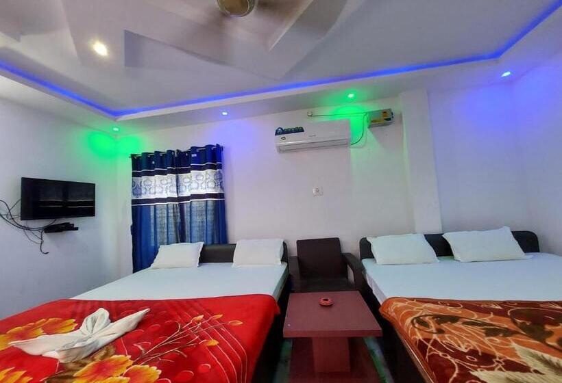 Четырехместный Номер Стандарт, Swastik Resort Tajpur