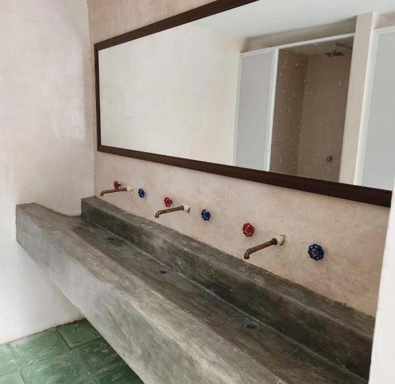 공동 객실, Valladolid 48 Hotel & Hostal