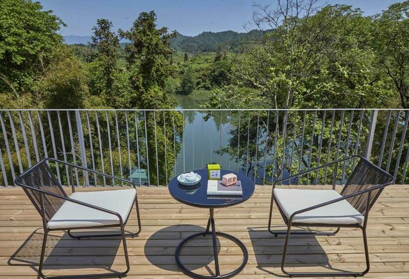 Семейный Номер, Wuyuan Yi Chuan Yi Su River View Sen