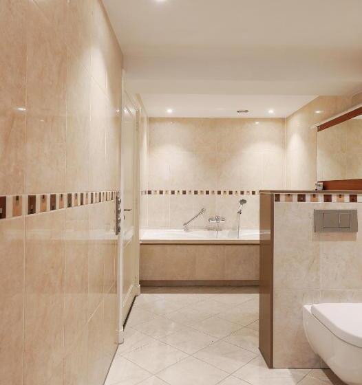 سوئیت با بالکن, Boutique Hotel Jeroen