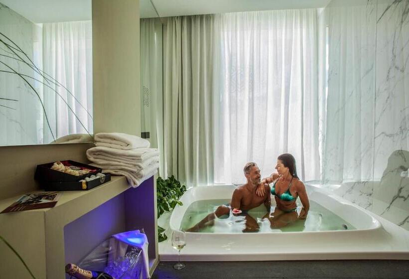 Президентский Люкс, Noha Lifestyle Hotel   Adults Only