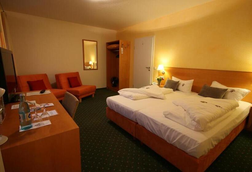 Номер Стандарт Трехместный, Berggasthof Hotel Igelwirt