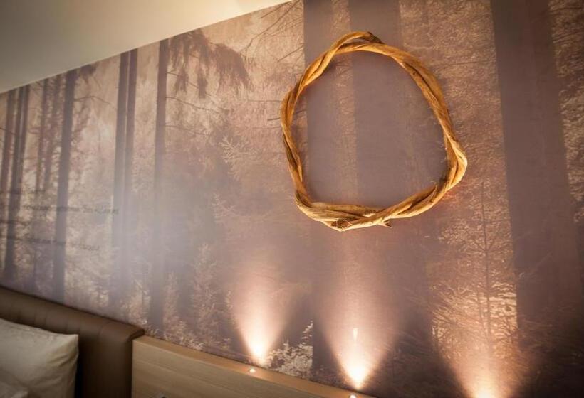 اتاق استاندارد با تراس, Bollenhuthotel Kirnbacher Hof