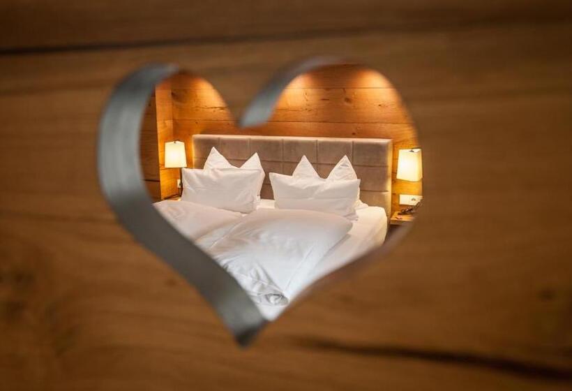 스탠다드 룸 킹사이즈 침대, Bollenhuthotel Kirnbacher Hof