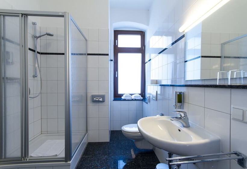 1 Schlafzimmer Apartment, Qube Hotel Bergheim