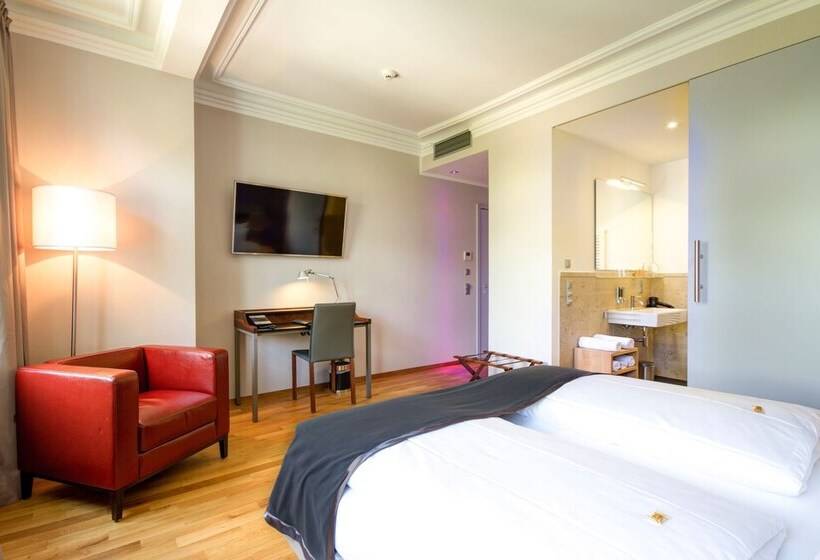 Superior-Zimmer, Qube Hotel Bergheim