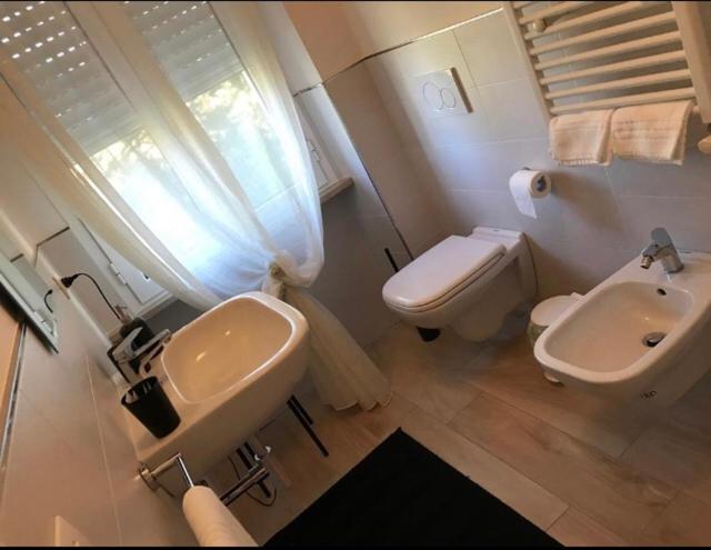 اتاق خانوادگی, Ascoli Bonjour B&b & Apartments Parcheggio Privato & Giardino