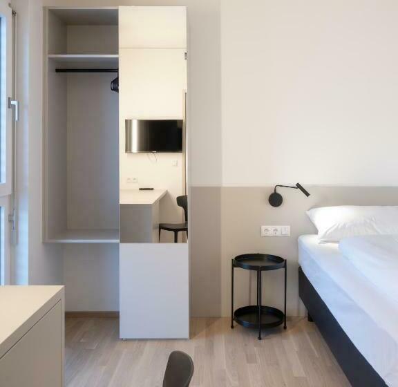 اتاق استاندارد یک نفره, At Home   Late Arrival Self Check In