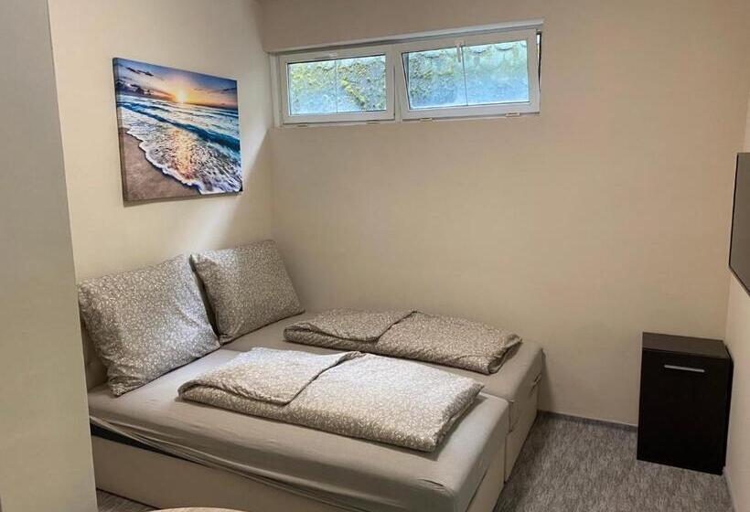 Номер Стандарт, Kinizsi Udvar Apartmanház