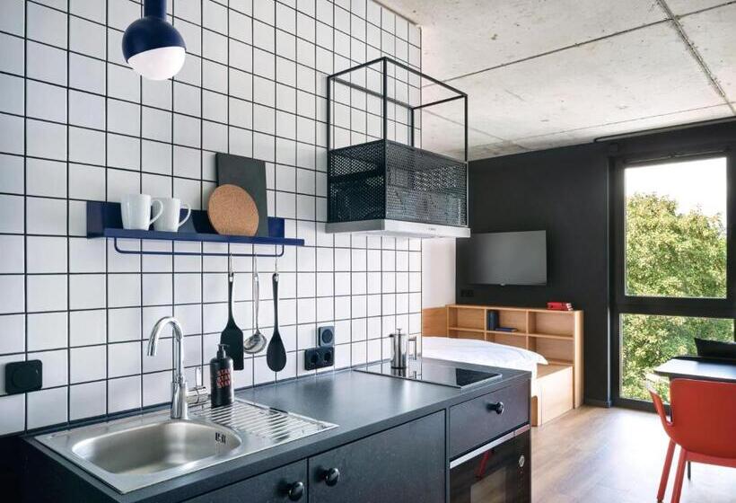 Студия Стандарт, Stayery Frankfurt Sachsenhausen